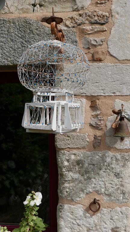 La Cage Aux Oiseaux Bed & Breakfast La Lande-de-Goult Bagian luar foto