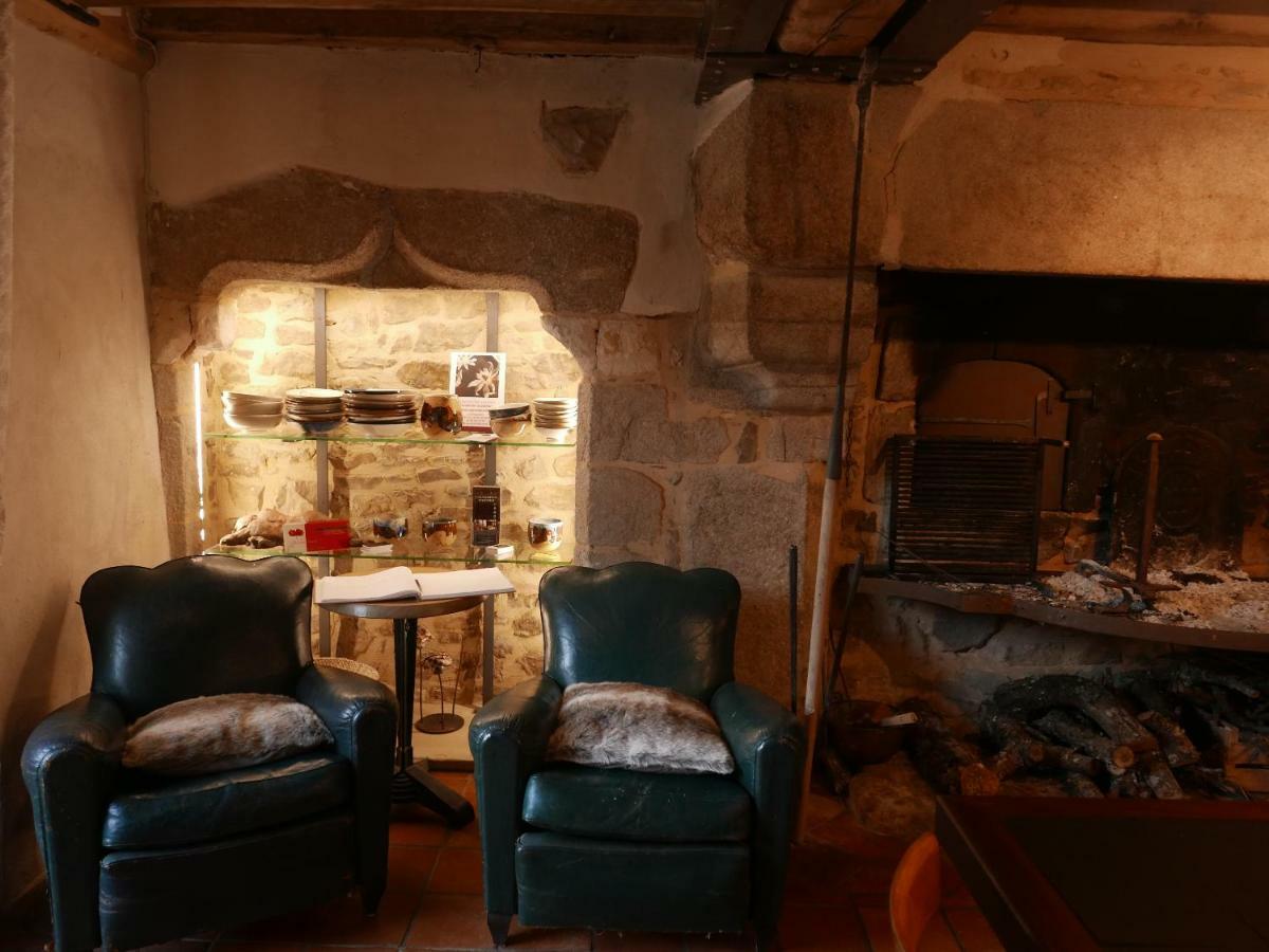 La Cage Aux Oiseaux Bed & Breakfast La Lande-de-Goult Bagian luar foto